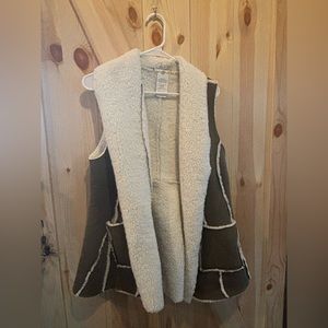 Green and white vest. Indigo soul. New with tags.